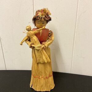 Vintage Handmade 8" Tall Corn Husk Doll Figurine with Child